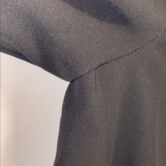 Forever 21 Small Black Ruffled V-Neck Blouse - Picture 6 of 10